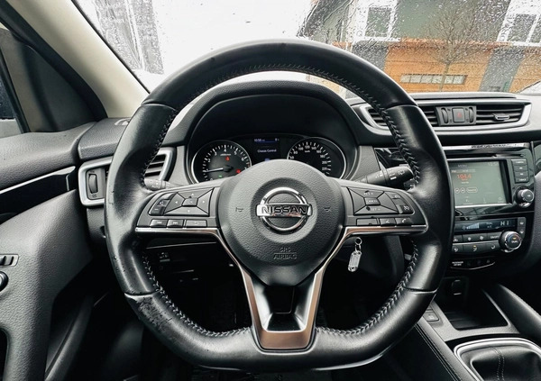 Nissan Qashqai cena 79800 przebieg: 61455, rok produkcji 2019 z Gdańsk małe 211